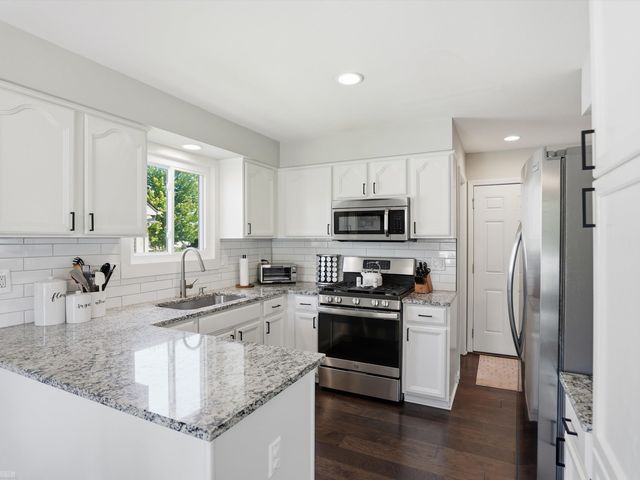 27555 Cedar Glen Drive, Chesterfield, MI 48051
