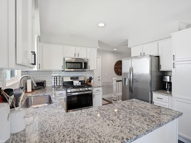 27555 Cedar Glen Drive, Chesterfield, MI 48051