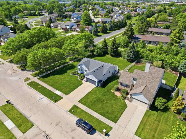 27555 Cedar Glen Drive, Chesterfield, MI 48051