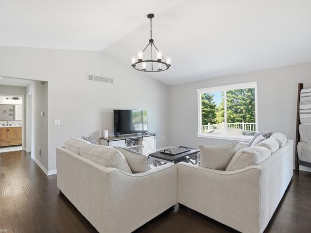 27555 Cedar Glen Drive, Chesterfield, MI 48051