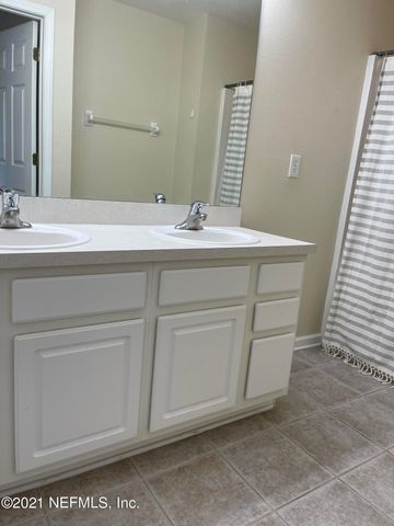 3275 CLIMBING IVY Trail, Jacksonville, FL 32216