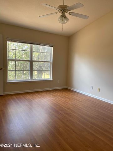 3275 CLIMBING IVY Trail, Jacksonville, FL 32216
