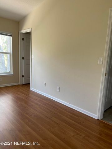 3275 CLIMBING IVY Trail, Jacksonville, FL 32216