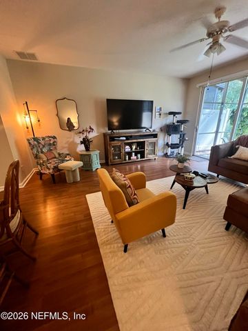 3275 CLIMBING IVY Trail, Jacksonville, FL 32216