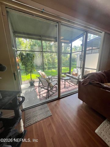 3275 CLIMBING IVY Trail, Jacksonville, FL 32216