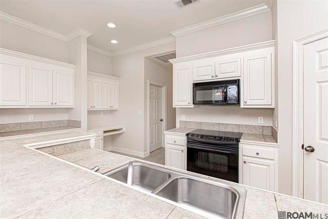 9015 Westlake Ave, Baton Rouge, LA 70810