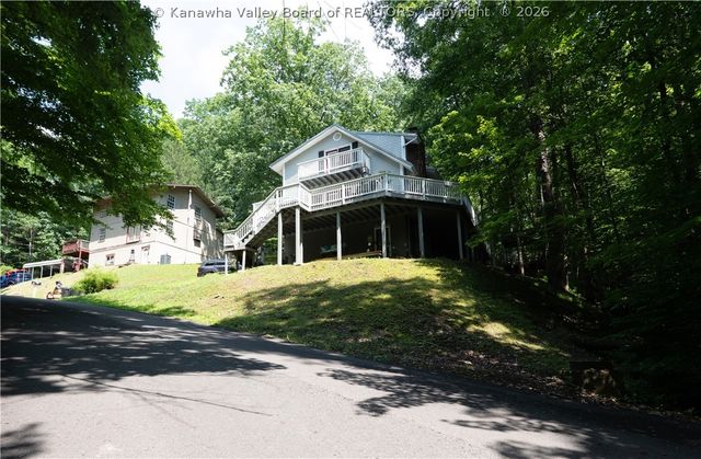 50 Mountaineer Heights Drive, Elkview, WV 25071