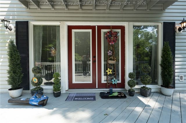 50 Mountaineer Heights Drive, Elkview, WV 25071