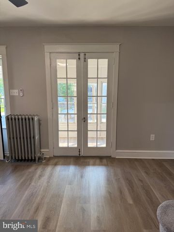 7 W COOKE AVE, Glenolden, PA 19036