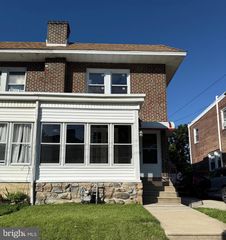 7 W COOKE AVE, Glenolden, PA 19036
