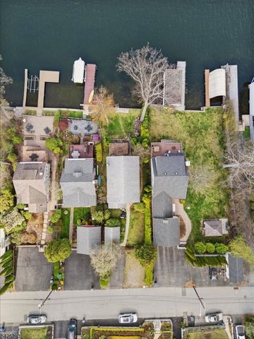 45 W Bertrand Rd, Mount Arlington Boro, NJ 07856