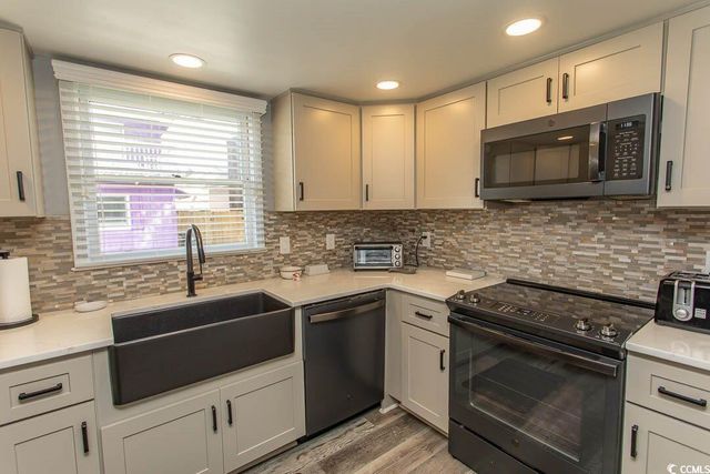 506 B Rosemary Ln., North Myrtle Beach, SC 29582