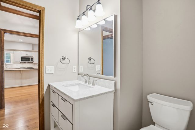 8820 Mud Creek Road, Indianapolis, IN 46256