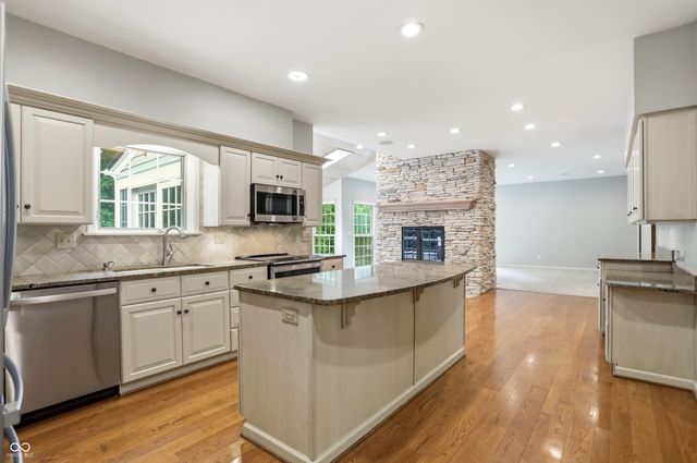 8820 Mud Creek Road, Indianapolis, IN 46256
