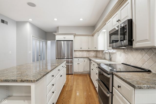 8820 Mud Creek Road, Indianapolis, IN 46256