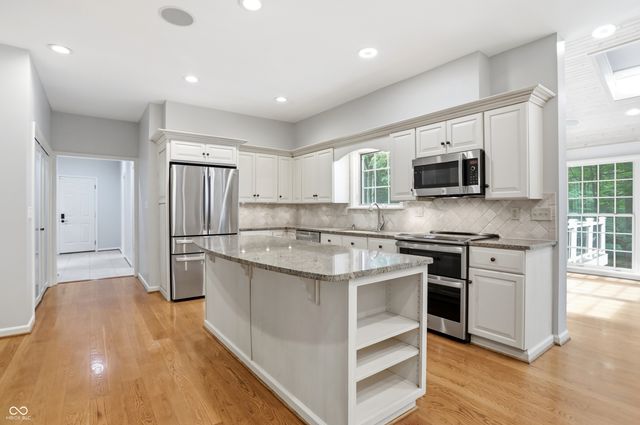 8820 Mud Creek Road, Indianapolis, IN 46256