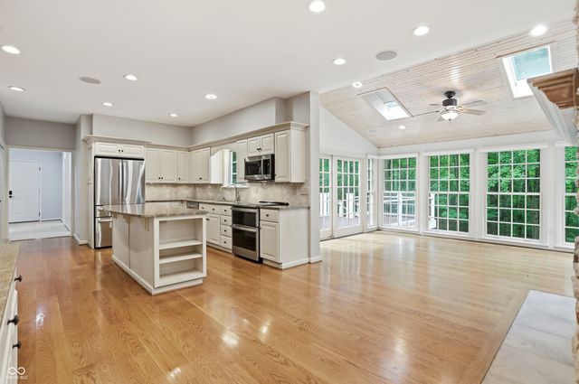 8820 Mud Creek Road, Indianapolis, IN 46256