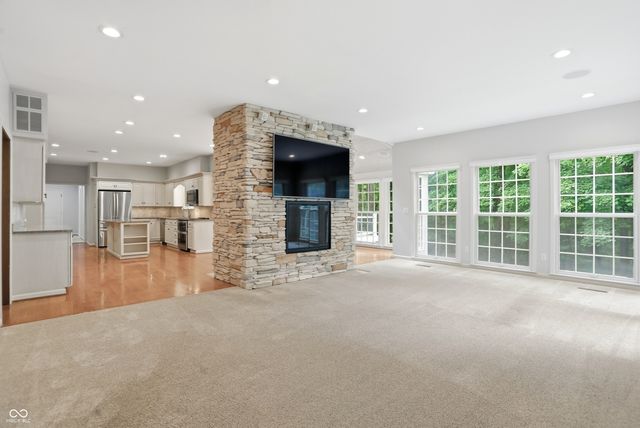 8820 Mud Creek Road, Indianapolis, IN 46256