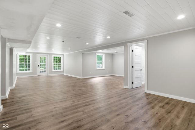 8820 Mud Creek Road, Indianapolis, IN 46256