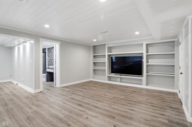 8820 Mud Creek Road, Indianapolis, IN 46256