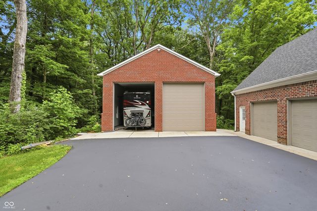 8820 Mud Creek Road, Indianapolis, IN 46256