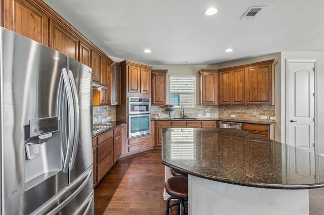 7258 Mirada, Grand Prairie, TX 75054