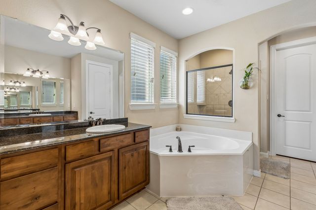 7258 Mirada, Grand Prairie, TX 75054