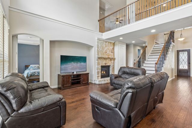 7258 Mirada, Grand Prairie, TX 75054