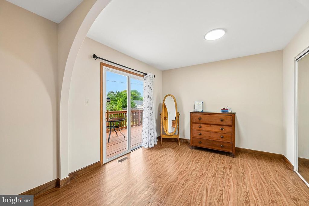 Image 25 of property listing at 1710 PLEASANTVILLE DR, Glen Burnie, MD 21061