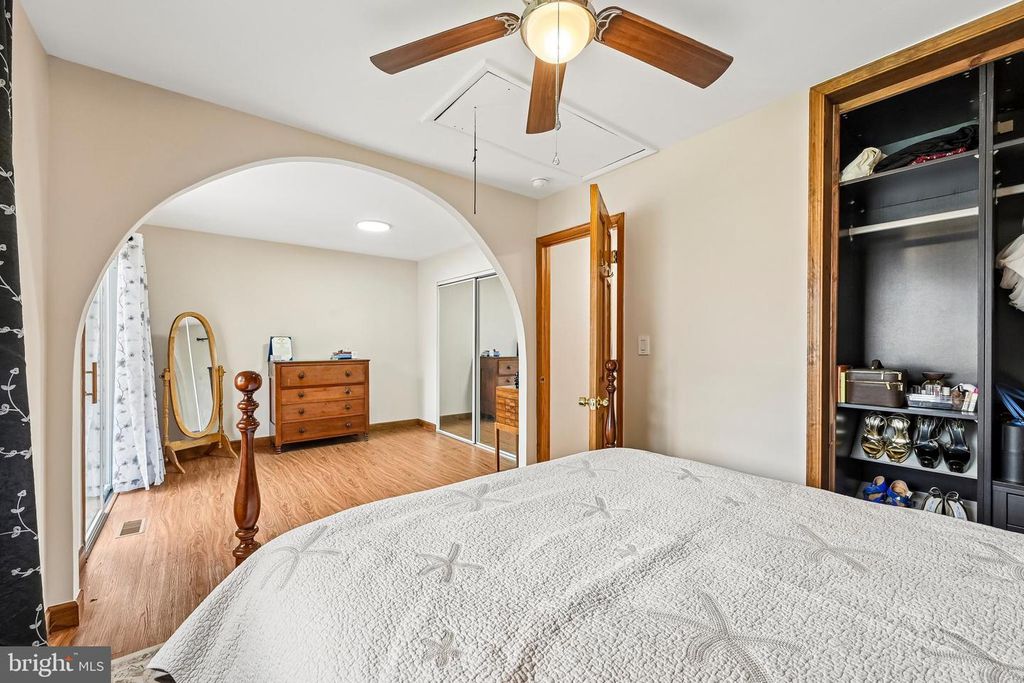Image 27 of property listing at 1710 PLEASANTVILLE DR, Glen Burnie, MD 21061