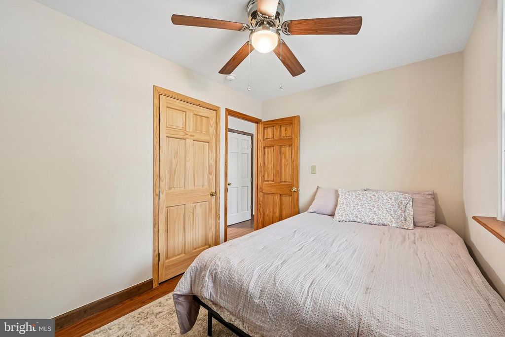 Image 31 of property listing at 1710 PLEASANTVILLE DR, Glen Burnie, MD 21061