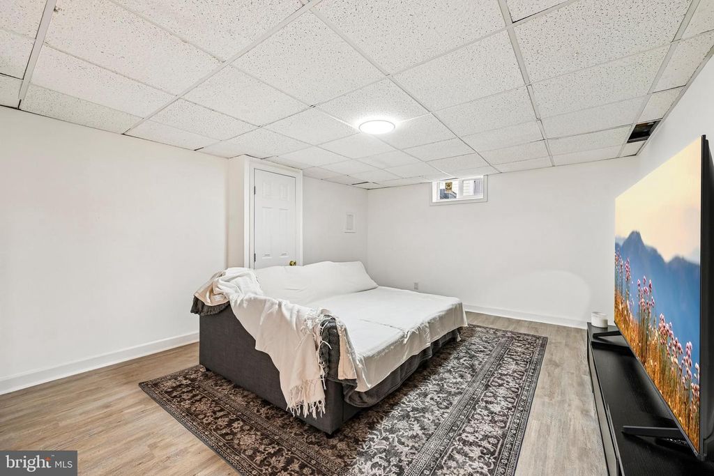 Image 37 of property listing at 1710 PLEASANTVILLE DR, Glen Burnie, MD 21061