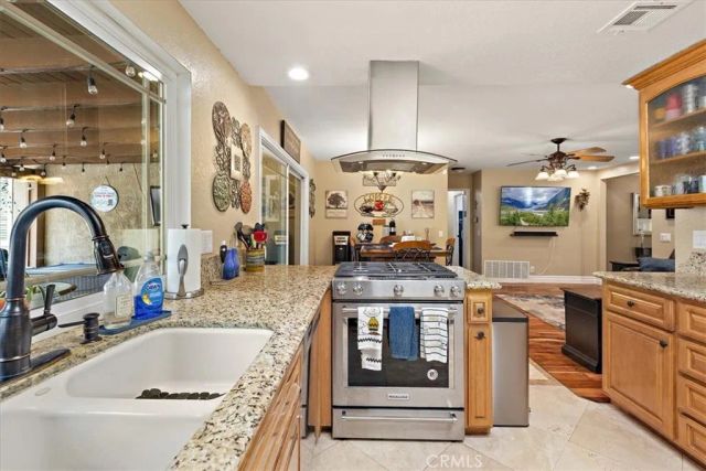 5721 Peacock, Riverside, CA 92505