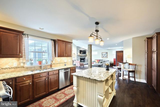 4203 BRITAIN DR, York, PA 17402