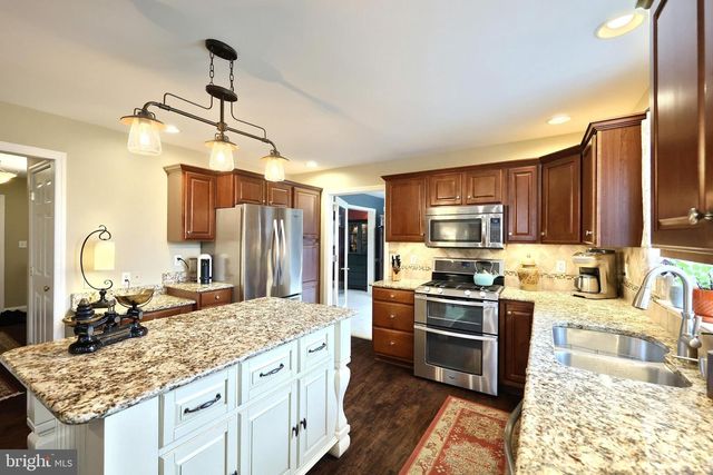 4203 BRITAIN DR, York, PA 17402