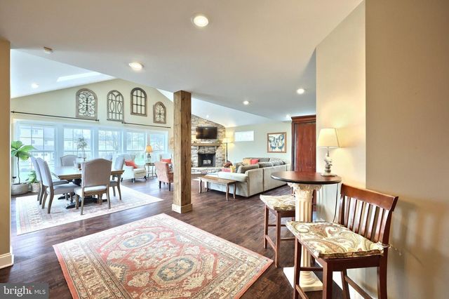 4203 BRITAIN DR, York, PA 17402