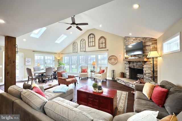 4203 BRITAIN DR, York, PA 17402