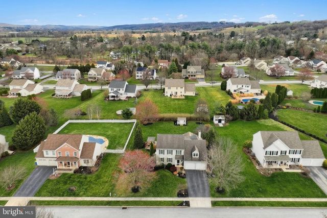 4203 BRITAIN DR, York, PA 17402