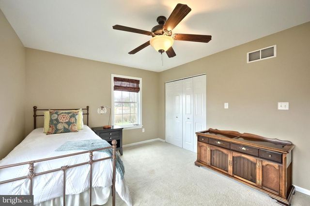 4203 BRITAIN DR, York, PA 17402