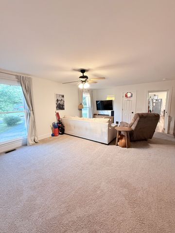 6023 Wayman Dunn Rd, Springfield, TN 37172