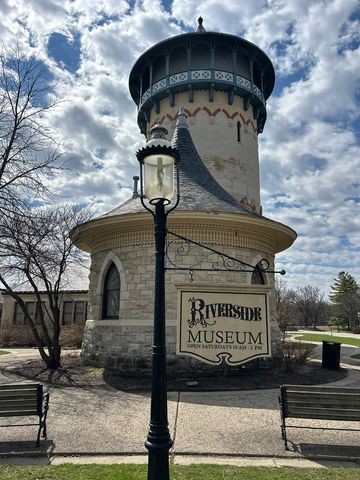 10 E Burlington Street 3B, Riverside, IL 60546