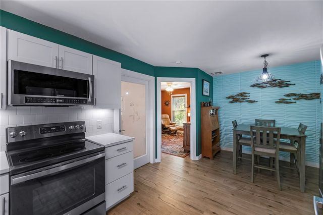 1806 Baywood Dr, Rockport, TX 78382