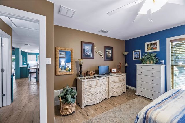 1806 Baywood Dr, Rockport, TX 78382