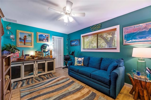 1806 Baywood Dr, Rockport, TX 78382