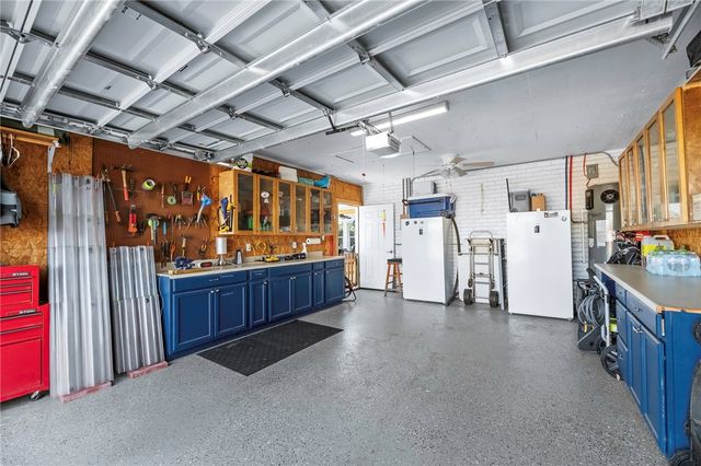 1806 Baywood Dr, Rockport, TX 78382