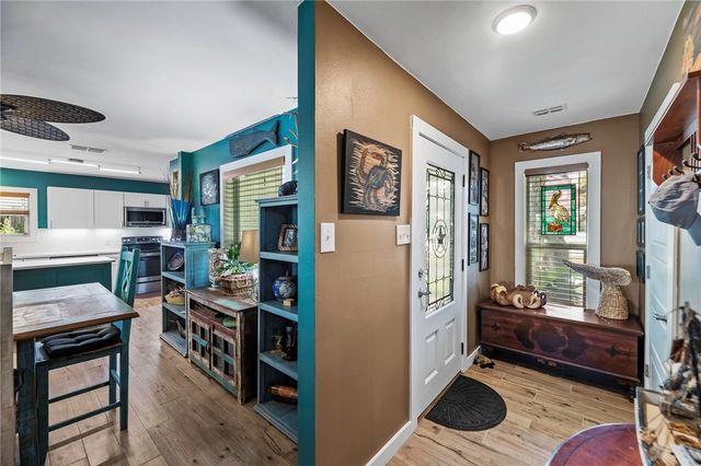 1806 Baywood Dr, Rockport, TX 78382