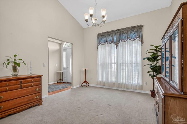 2230 Dovefield Dr, Pensacola, FL 32534