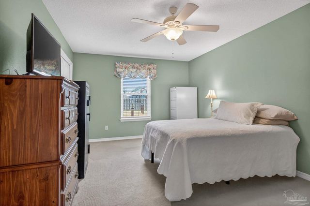 2230 Dovefield Dr, Pensacola, FL 32534