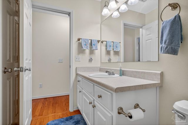 2230 Dovefield Dr, Pensacola, FL 32534