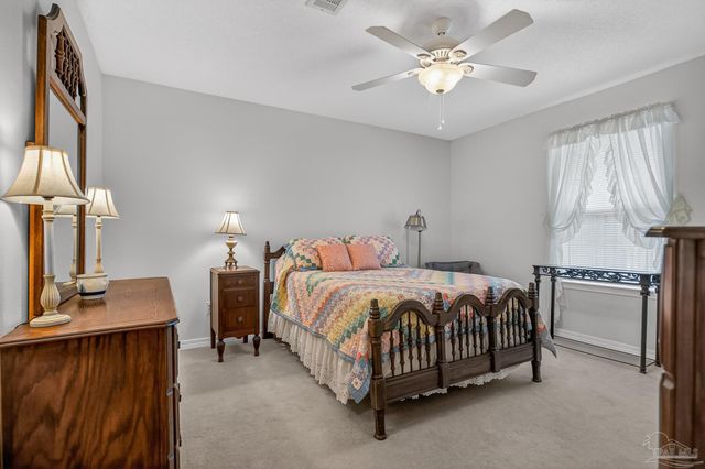 2230 Dovefield Dr, Pensacola, FL 32534